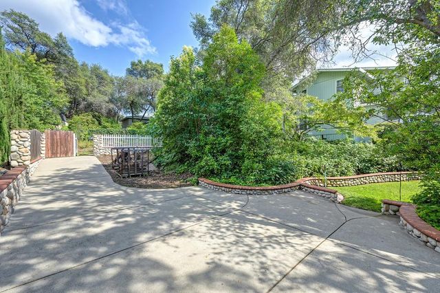 4110 Secret Ravine Way, Rocklin, CA 95677