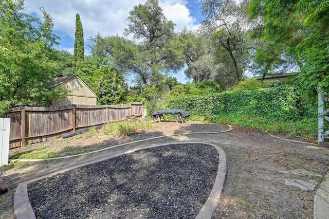 4110 Secret Ravine Way, Rocklin, CA 95677