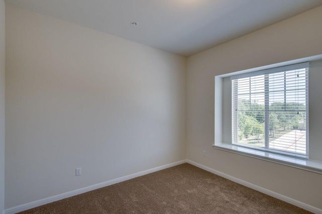 7220 Wyoming Springs DR 404, Round Rock, TX 78681