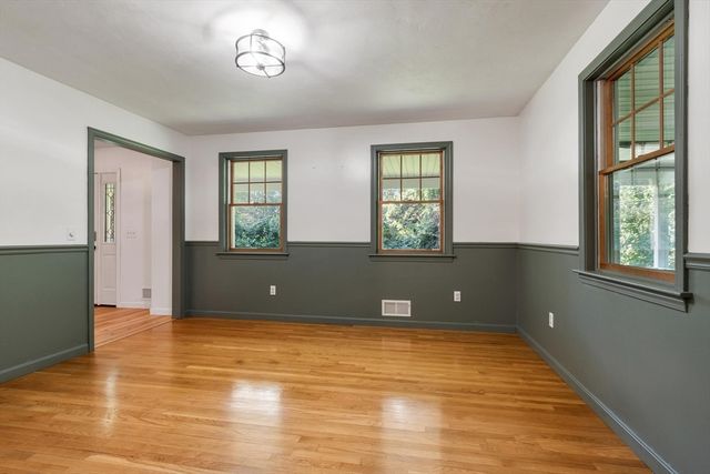 116 Island Rd, Lunenburg, MA 01462