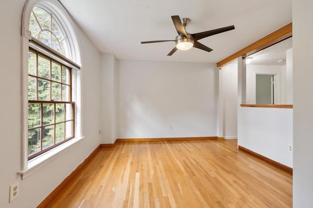 116 Island Rd, Lunenburg, MA 01462