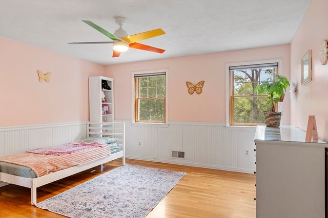 116 Island Rd, Lunenburg, MA 01462
