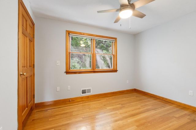 116 Island Rd, Lunenburg, MA 01462
