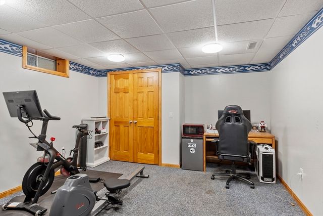 116 Island Rd, Lunenburg, MA 01462