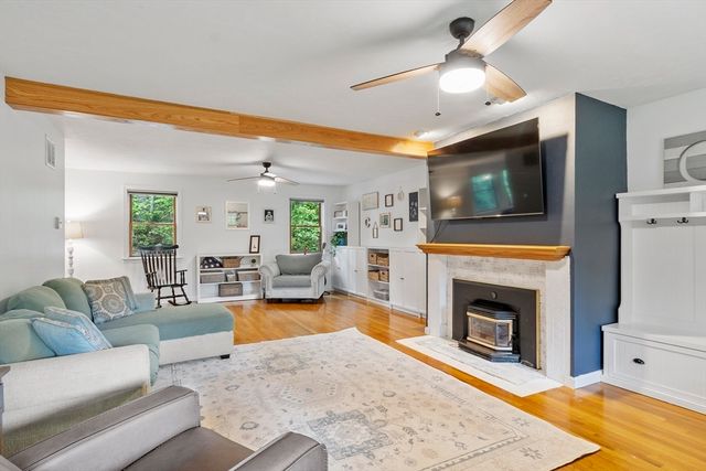116 Island Rd, Lunenburg, MA 01462