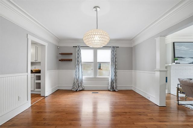 2212 Hurley Avenue, Fort Worth, TX 76110