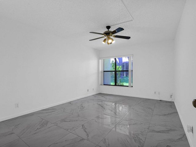 2011 SW 15th Street 151, Deerfield Beach, FL 33442