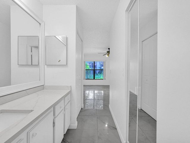 2011 SW 15th Street 151, Deerfield Beach, FL 33442