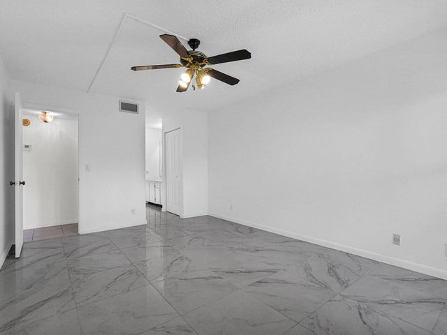 2011 SW 15th Street 151, Deerfield Beach, FL 33442