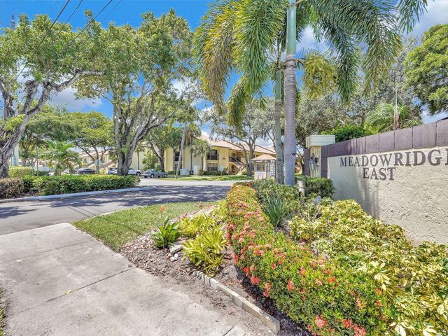 2011 SW 15th Street 151, Deerfield Beach, FL 33442