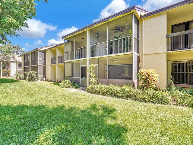 2011 SW 15th Street 151, Deerfield Beach, FL 33442