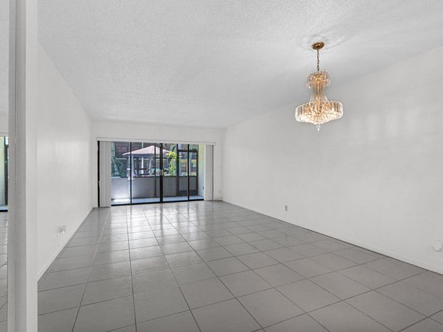 2011 SW 15th Street 151, Deerfield Beach, FL 33442