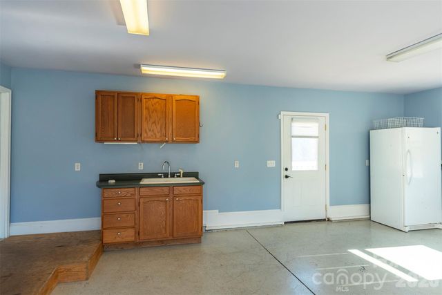 70 Midnight Lane, Waynesville, NC 28786