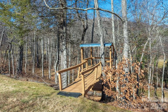 70 Midnight Lane, Waynesville, NC 28786