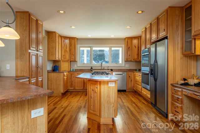 70 Midnight Lane, Waynesville, NC 28786