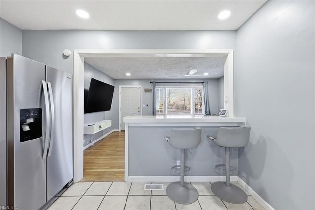 2004 Elmhurst LN, Portsmouth, VA 23701