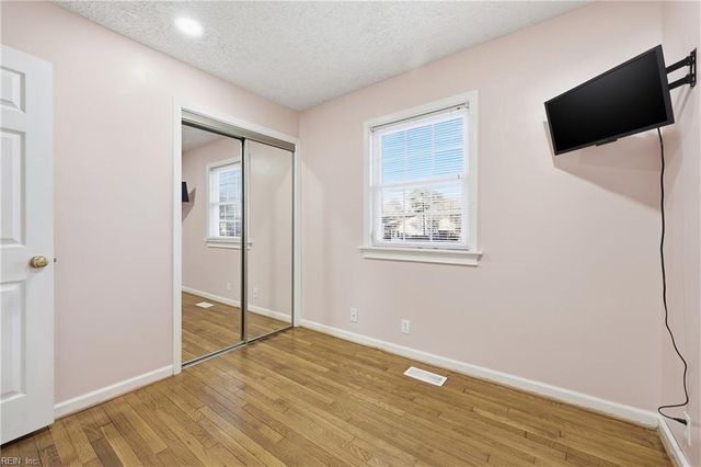 2004 Elmhurst LN, Portsmouth, VA 23701