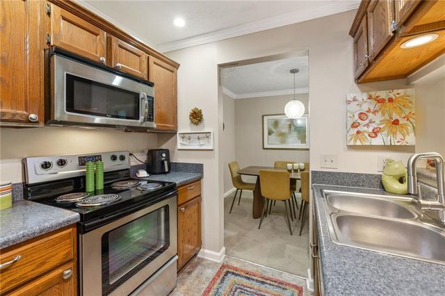 525 Warm Springs Circle, Roswell, GA 30075