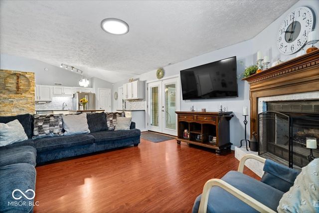 745 Sable Ridge Drive, Greenwood, IN 46142