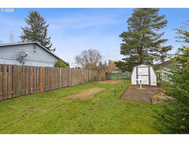 3210 Ne 2ND Ct, Gresham, OR 97030