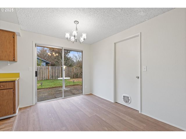 3210 Ne 2ND Ct, Gresham, OR 97030