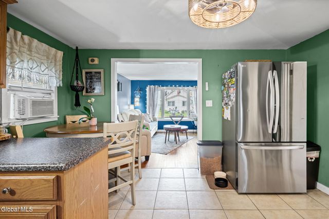 2527 1st Avenue, Rotterdam, NY 12303