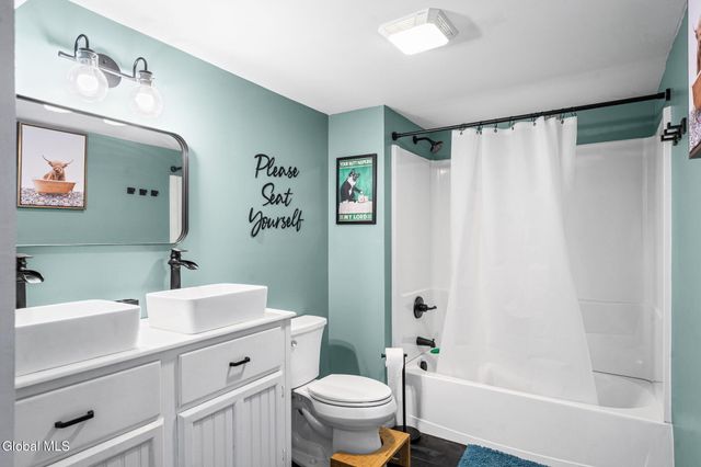 2527 1st Avenue, Rotterdam, NY 12303