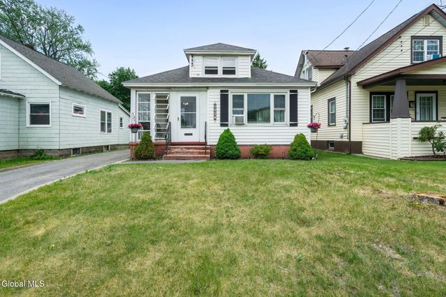 2527 1st Avenue, Rotterdam, NY 12303