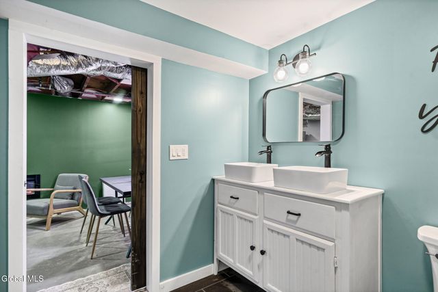 2527 1st Avenue, Rotterdam, NY 12303