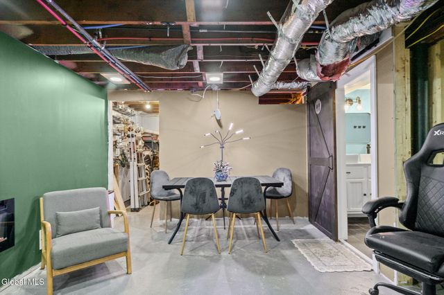 2527 1st Avenue, Rotterdam, NY 12303