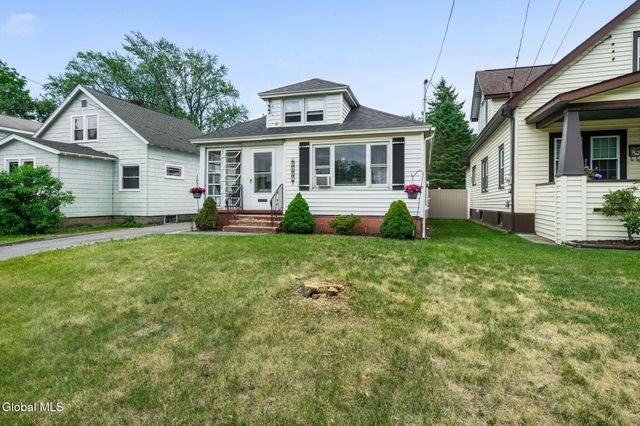 2527 1st Avenue, Rotterdam, NY 12303