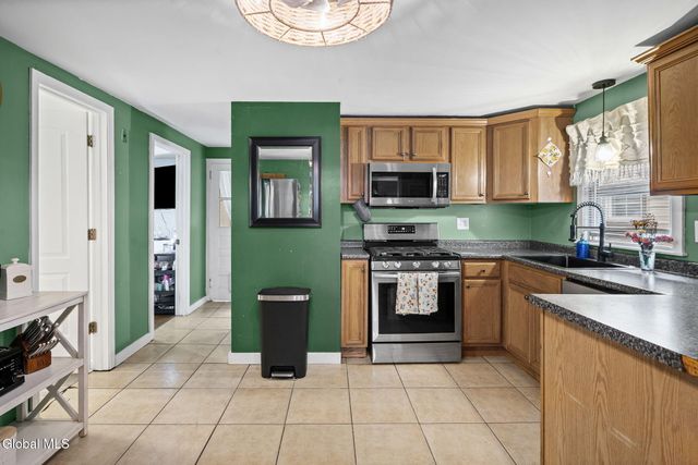 2527 1st Avenue, Rotterdam, NY 12303