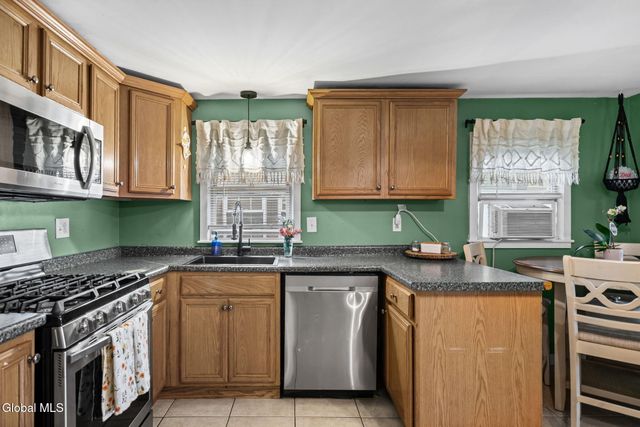 2527 1st Avenue, Rotterdam, NY 12303