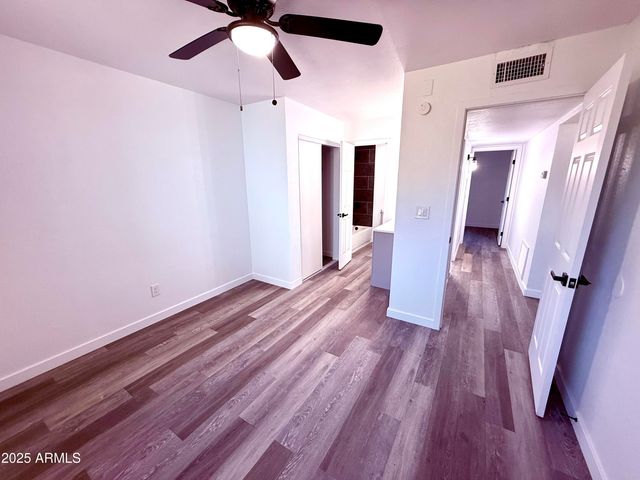 1009 E CHIPMAN Road, Phoenix, AZ 85040