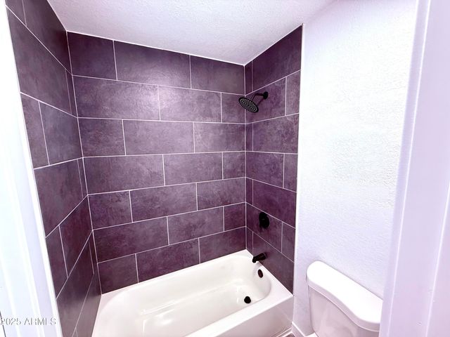 1009 E CHIPMAN Road, Phoenix, AZ 85040