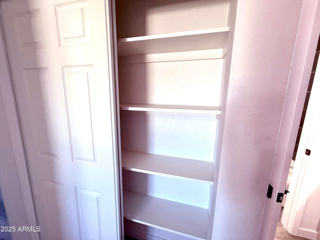 1009 E CHIPMAN Road, Phoenix, AZ 85040