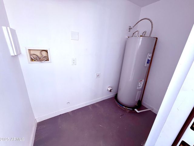 1009 E CHIPMAN Road, Phoenix, AZ 85040