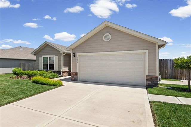 8000 SE 6th Terrace, Blue Springs, MO 64014