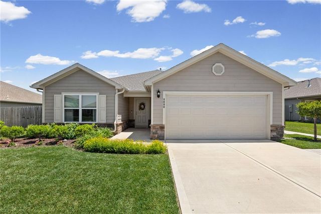 8000 SE 6th Terrace, Blue Springs, MO 64014