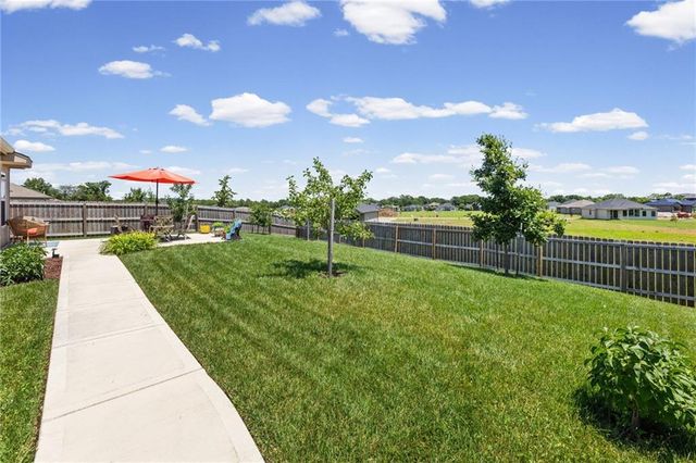 8000 SE 6th Terrace, Blue Springs, MO 64014