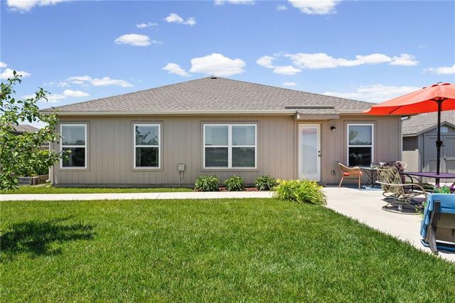8000 SE 6th Terrace, Blue Springs, MO 64014