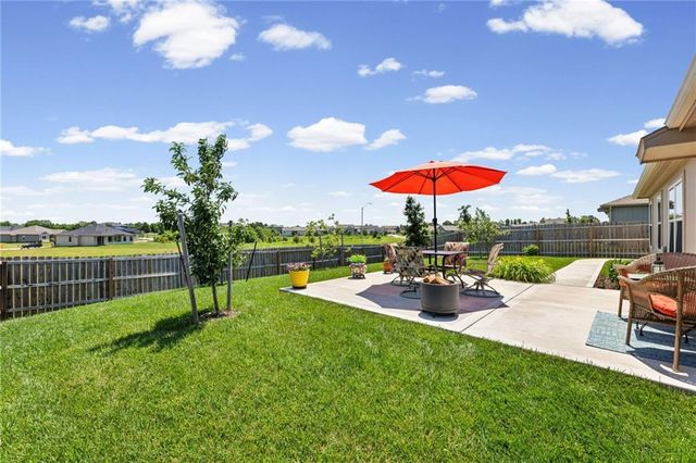 8000 SE 6th Terrace, Blue Springs, MO 64014
