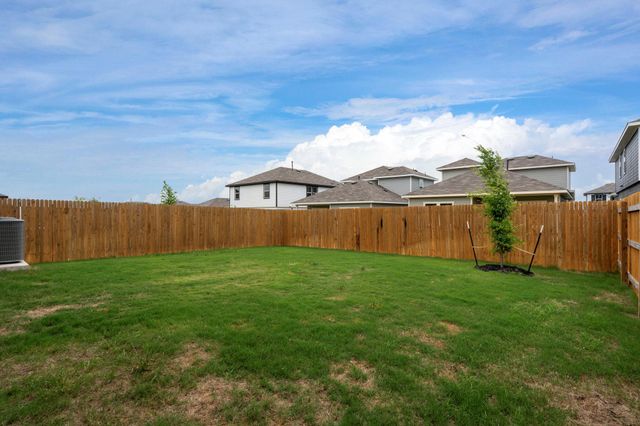 209 Ehrlich ST, Kyle, TX 78640