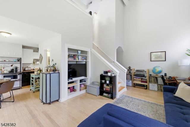 5 Center Ave 9, Morris Twp., NJ 07960