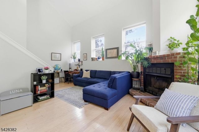 5 Center Ave 9, Morris Twp., NJ 07960