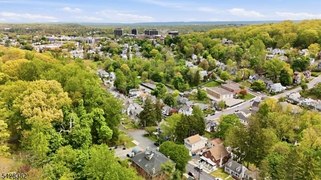 5 Center Ave 9, Morris Twp., NJ 07960