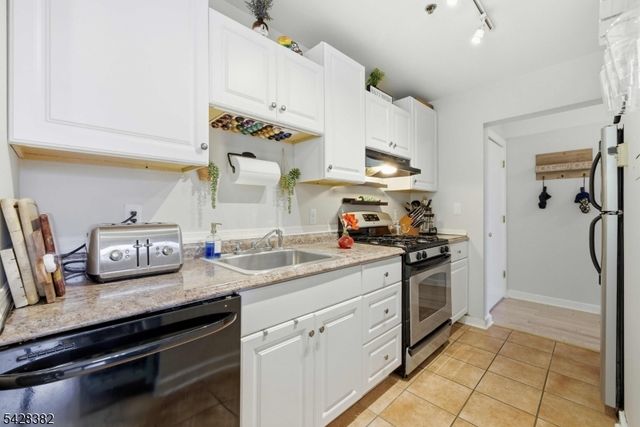 5 Center Ave 9, Morris Twp., NJ 07960