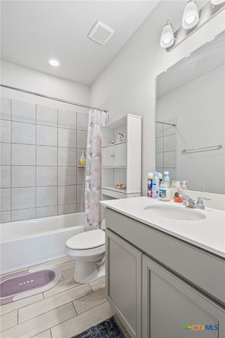 205 Unforgiven Lane, Jarrell, TX 76537