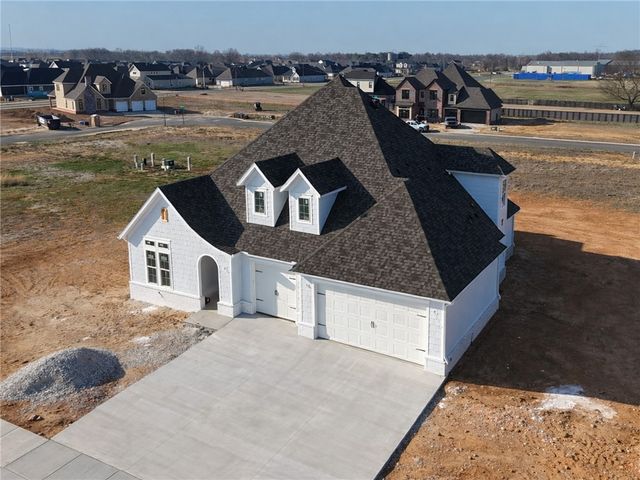 6590 County Avenue, Springdale, AR 72762