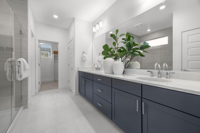 3886 Anchor Ct, Roseville, CA 95747